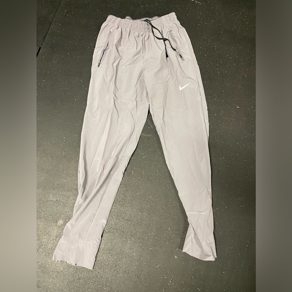 Nike Dri-Fit Joggers. Men’s Size Medium
